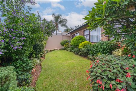 False - Townhouse For Sale in Rangeview, Krugersdorp, Gauteng - M126183