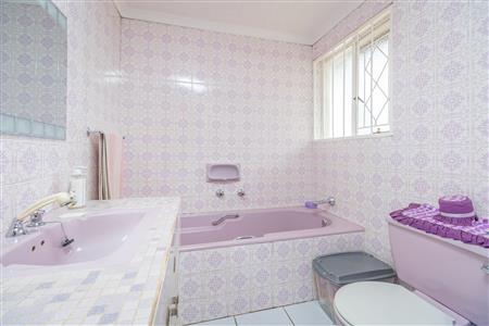 False - House For Sale in Florida Park, Roodepoort, Gauteng - M126217