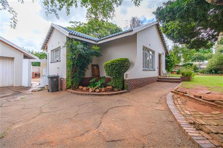 False - House For Sale in Florida Park, Roodepoort, Gauteng - M126217
