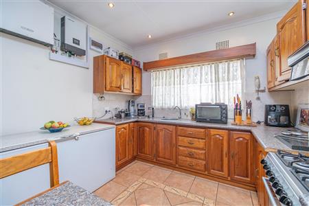 False - House For Sale in Florida Park, Roodepoort, Gauteng - M126217