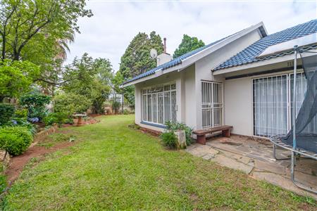 False - House For Sale in Florida Park, Roodepoort, Gauteng - M126217