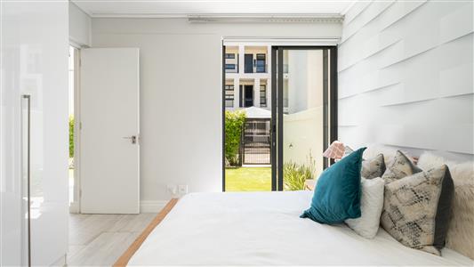 False - Apartment For Sale in Paardevlei, Somerset West, Western Cape - M126213