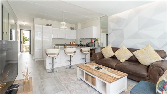 False - Apartment For Sale in Paardevlei, Somerset West, Western Cape - M126213