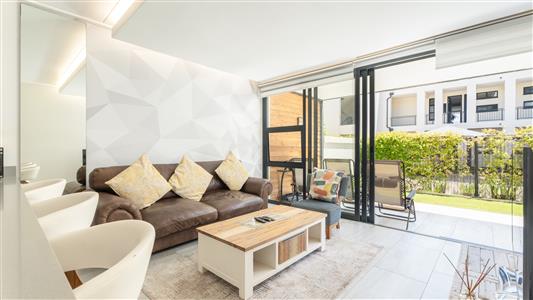 False - Apartment For Sale in Paardevlei, Somerset West, Western Cape - M126213