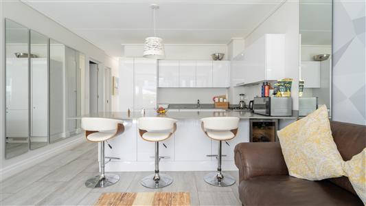 False - Apartment For Sale in Paardevlei, Somerset West, Western Cape - M126213