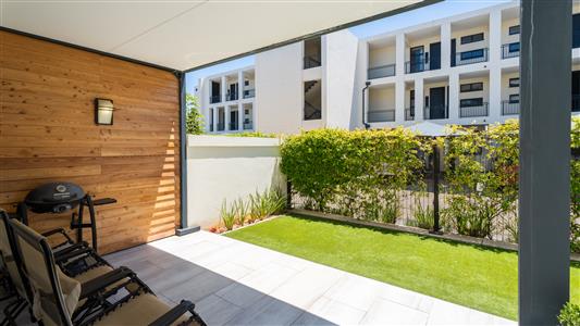 False - Apartment For Sale in Paardevlei, Somerset West, Western Cape - M126213
