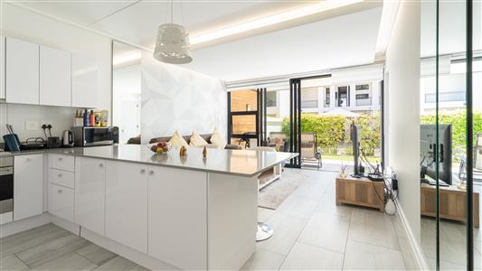False - Apartment For Sale in Paardevlei, Somerset West, Western Cape - M126213