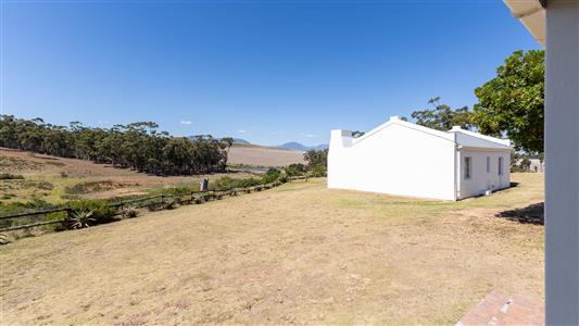 False - Farm For Sale in Riversdale Rural, Riversdale, Western Cape - M126214
