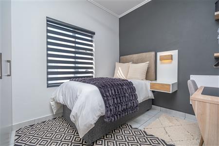 False - Apartment For Sale in Pinehaven, Krugersdorp, Gauteng - M126228