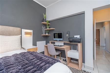 False - Apartment For Sale in Pinehaven, Krugersdorp, Gauteng - M126228