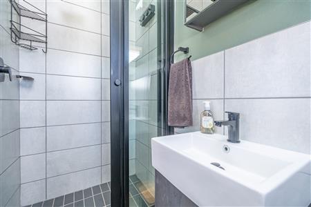 False - Apartment For Sale in Pinehaven, Krugersdorp, Gauteng - M126228
