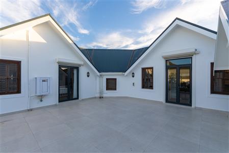 False - House For Sale in Paradyskloof, Stellenbosch, Western Cape - M126238