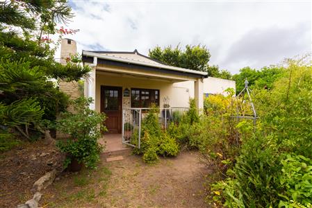 House For Sale in Napier, Western Cape - M126235