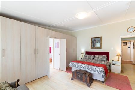 House For Sale in Napier, Western Cape - M126235