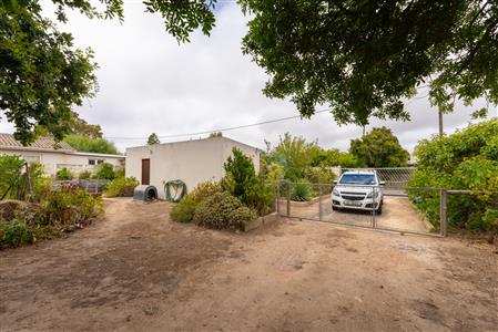 House For Sale in Napier, Western Cape - M126235