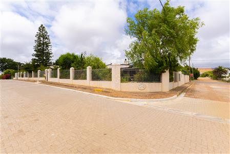 House For Sale in Napier, Western Cape - M126235