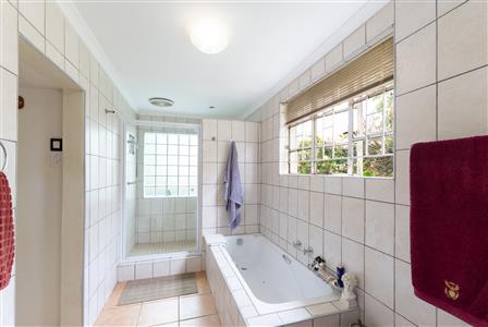 House For Sale in Napier, Western Cape - M126235