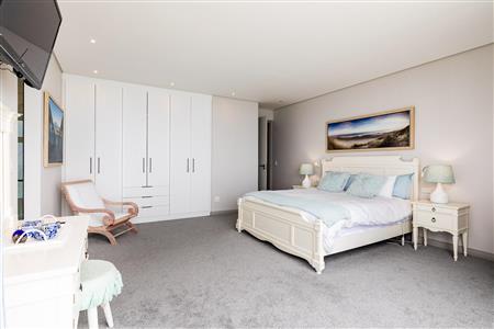 False - House Unavailable in Pinnacle Point Golf Estate, Mossel Bay, Western Cape - M118068