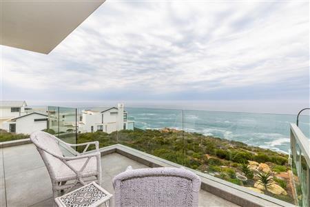 False - House Unavailable in Pinnacle Point Golf Estate, Mossel Bay, Western Cape - M118068