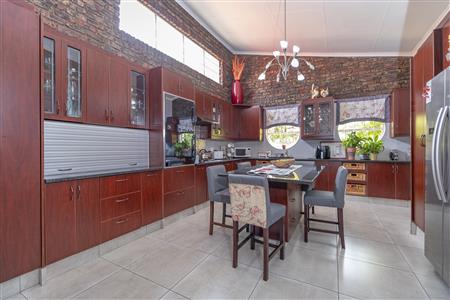 False - House For Sale in Overkruin, Heidelberg, Gauteng - M126266
