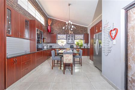 False - House For Sale in Overkruin, Heidelberg, Gauteng - M126266