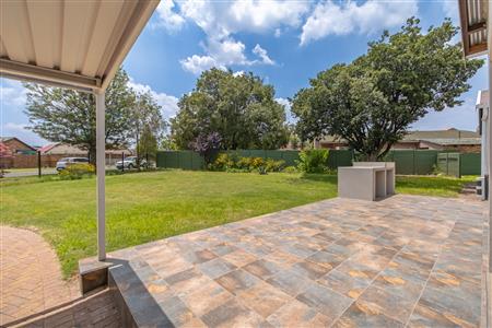 House For Sale in Heidelberg Central, Heidelberg, Gauteng - M126264