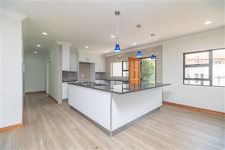 House For Sale in Heidelberg Central, Heidelberg, Gauteng - M126264