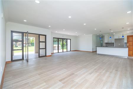 House For Sale in Heidelberg Central, Heidelberg, Gauteng - M126264