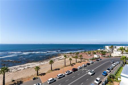 Apartment Block Sold in Mouille Point, Cape Town, Western Cape - M126268