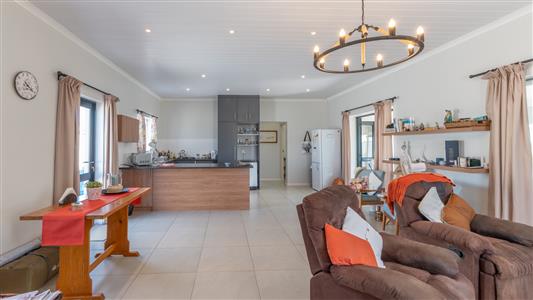 False - House For Sale in Bredasdorp, Western Cape - M126271