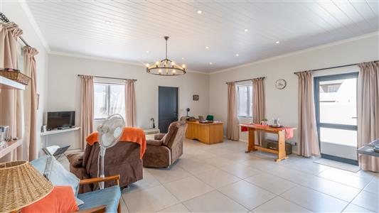 False - House For Sale in Bredasdorp, Western Cape - M126271