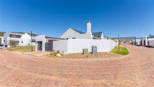 False - House For Sale in Bredasdorp, Western Cape - M126271