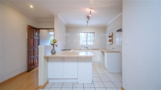 False - Apartment Sold in Bryanston, Sandton, Gauteng - M126285