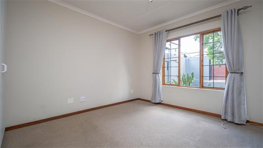 False - Apartment Sold in Bryanston, Sandton, Gauteng - M126285