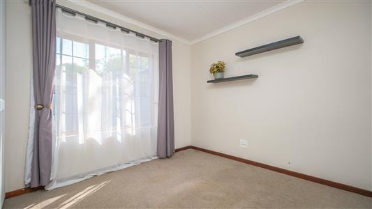 False - Apartment Sold in Bryanston, Sandton, Gauteng - M126285