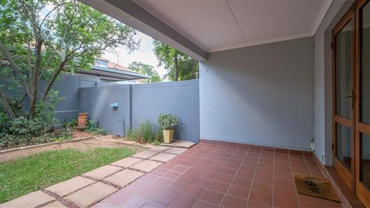 False - Apartment Sold in Bryanston, Sandton, Gauteng - M126285