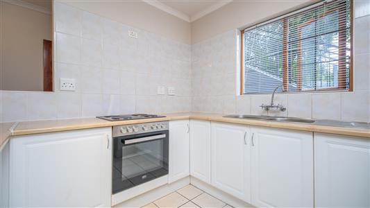 False - Apartment Sold in Bryanston, Sandton, Gauteng - M126285