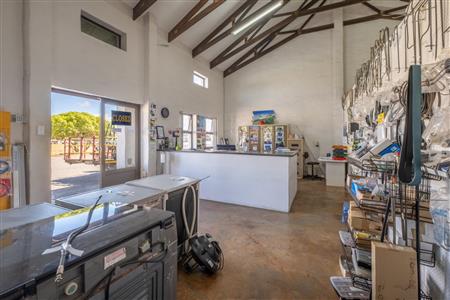 False - Retail For Sale in Struisbaai, Western Cape - M126053