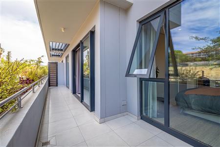 False - Apartment For Sale in Sandton Central, Sandton, Gauteng - M126307