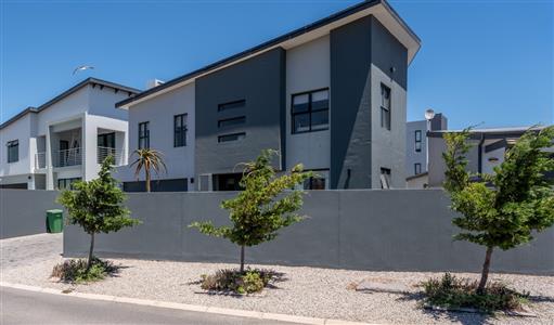 False - House for sale in Calypso Beach, Langebaan - M126300
