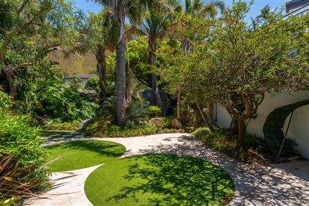 House For Sale in Hermanus Heights, Hermanus, Western Cape - M126323