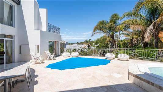 House For Sale in Hermanus Heights, Hermanus, Western Cape - M126323