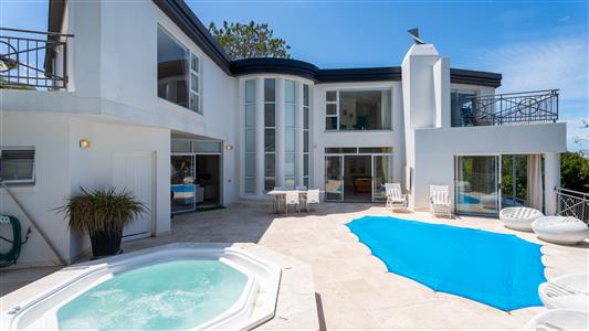 House For Sale in Hermanus Heights, Hermanus, Western Cape - M126323