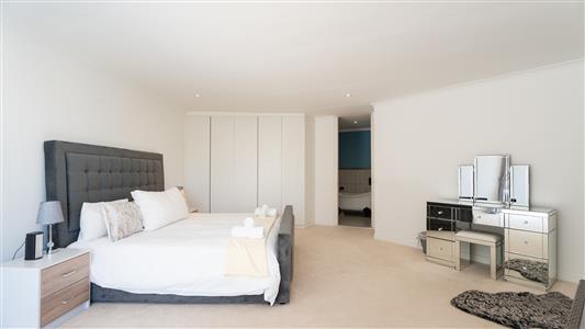 House For Sale in Hermanus Heights, Hermanus, Western Cape - M126323