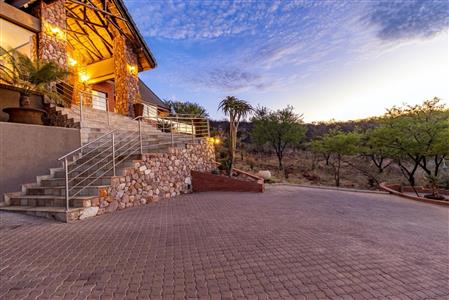 False - House For Sale in Heidelberg Rural, Heidelberg, Western Cape - M10596