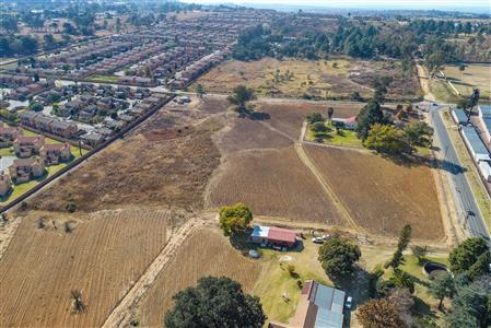 False - Vacant Land for sale in Honeydew Grove, Roodepoort - M126330