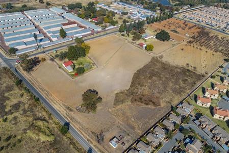False - Vacant Land for sale in Honeydew Grove, Roodepoort - M126330