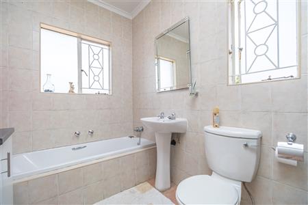 False - House For Sale in Jordaan Park, Heidelberg, Gauteng - M126322