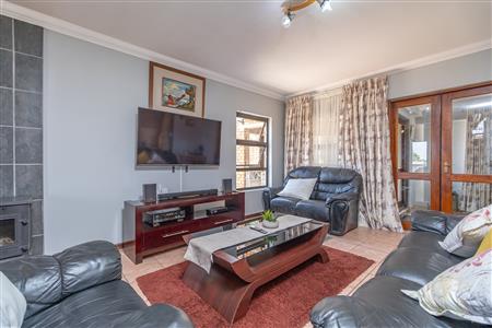 False - House For Sale in Jordaan Park, Heidelberg, Gauteng - M126322