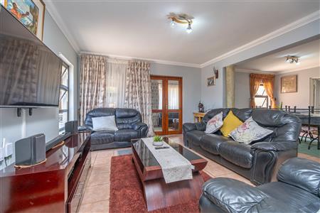 False - House For Sale in Jordaan Park, Heidelberg, Gauteng - M126322